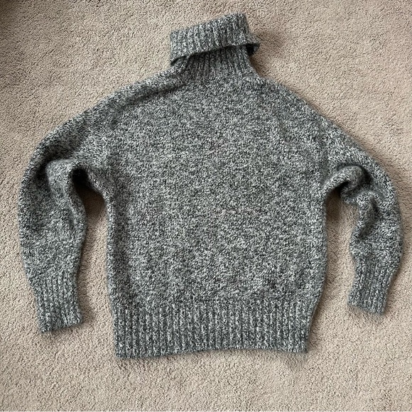 ZARA Marled Gray Turtleneck Knit Long Sleeve Fuzzy Cozy Sweater S - Picture 3 of 9